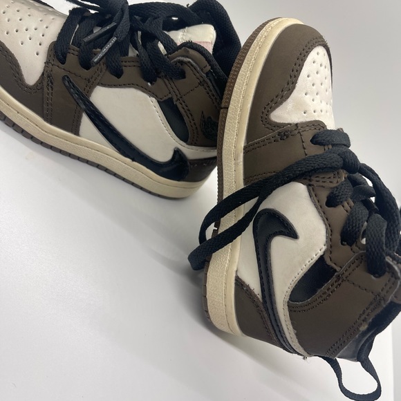 travis scott retro 1 price